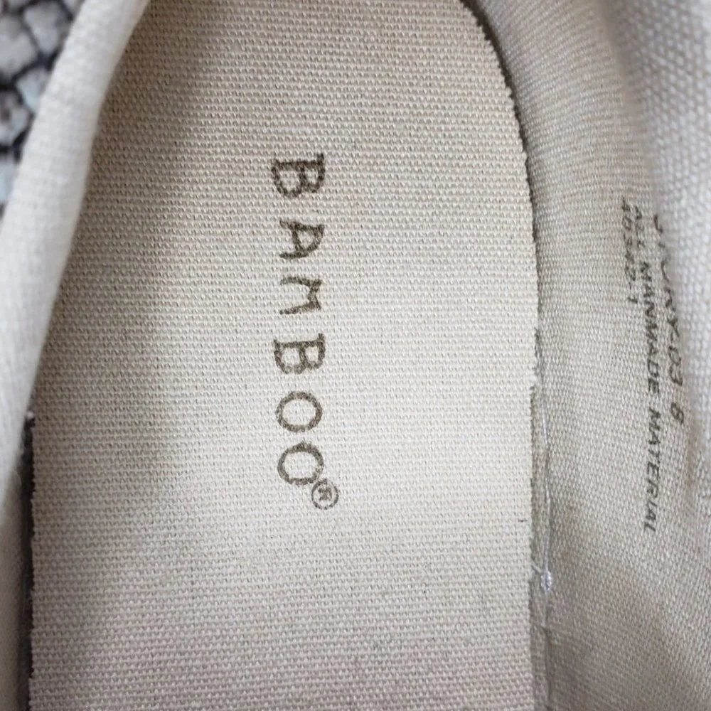 Women’s BAMBOO SNAKE PRINT FASHION SNEAKER SIZE 8